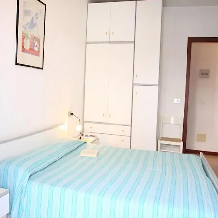 아파트 Two-room Flat With Swimming Pool Near The Sea *