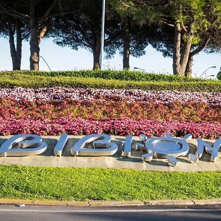Rooftop Pool Retreat In * Bibione