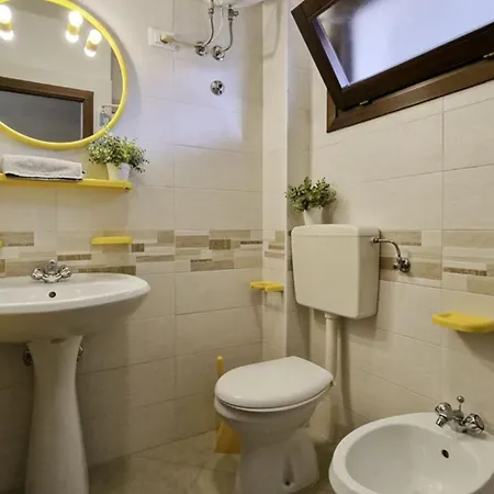 Lejlighed Rooftop Pool Retreat In Bibione